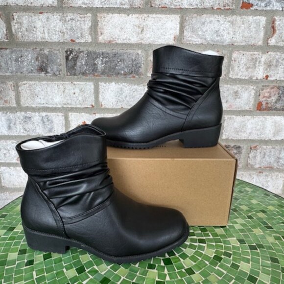 Cliffs by White Mountain Booties - Durbon BLACK/Smooth 7 Wide - Picture 1 of 10